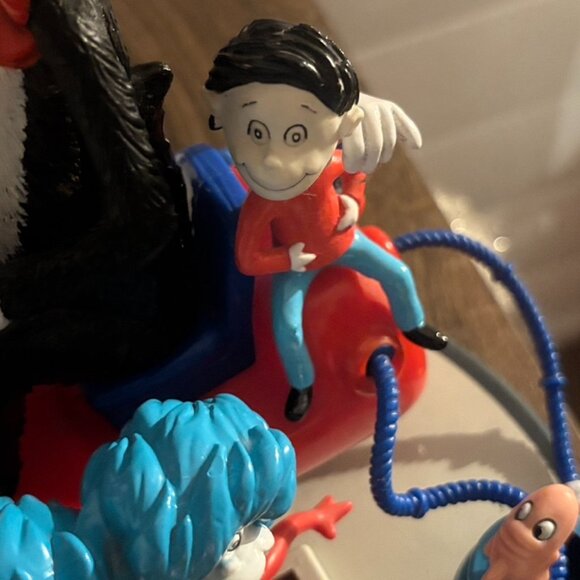 Dr. Seuss Cat in the Hat- 3D, Landline Telephone, Collectible, Vintage 2003 - Picture 9 of 12